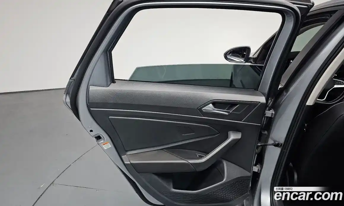 Volkswagen Jetta 2023 1.5 автомат (гидро), фото 15