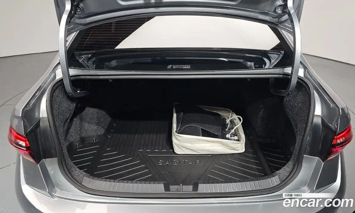 Volkswagen Jetta 2023 1.5 автомат (гидро), фото 26