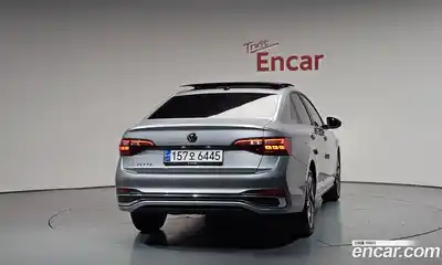 Volkswagen Jetta 2023 1.5 автомат (гидро), миниатюра 4