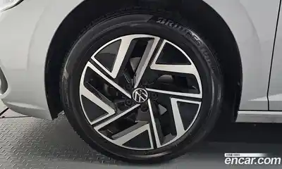 Volkswagen Jetta 2023 1.5 автомат (гидро), миниатюра 5