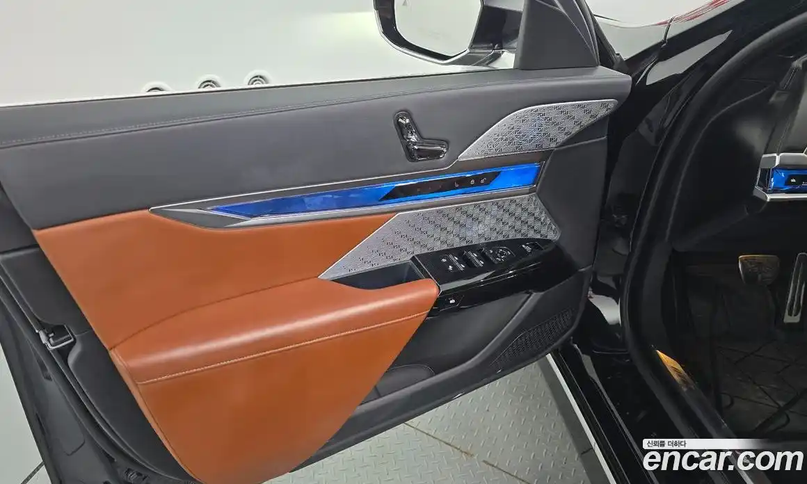 BMW i7 2025 0.3 автомат (гидро), фото 14