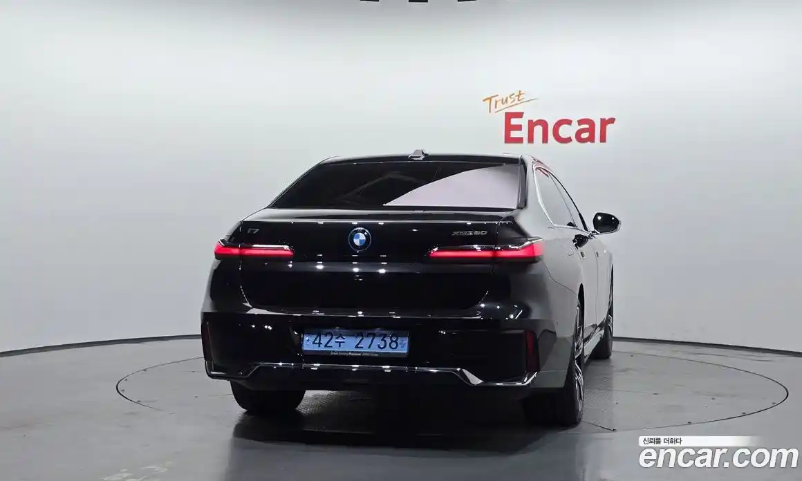 BMW i7 2025 0.3 автомат (гидро), фото 4