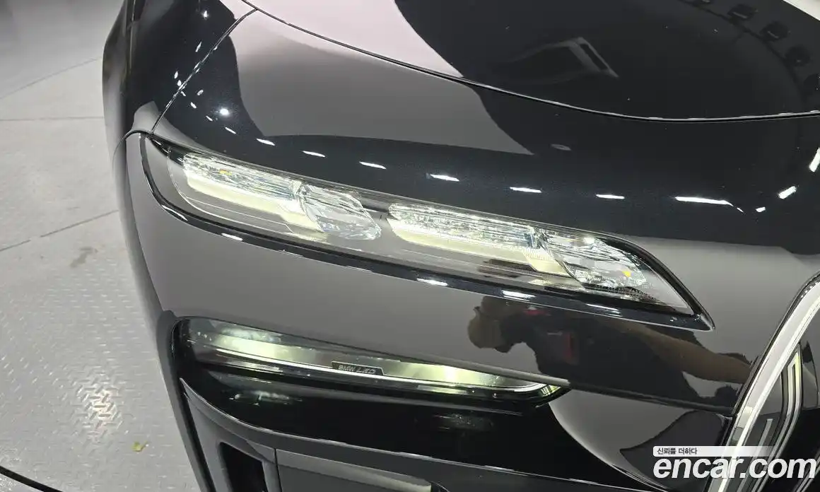 BMW i7 2025 0.3 автомат (гидро), фото 8