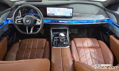 BMW i7 2025 0.3 автомат (гидро), миниатюра 10