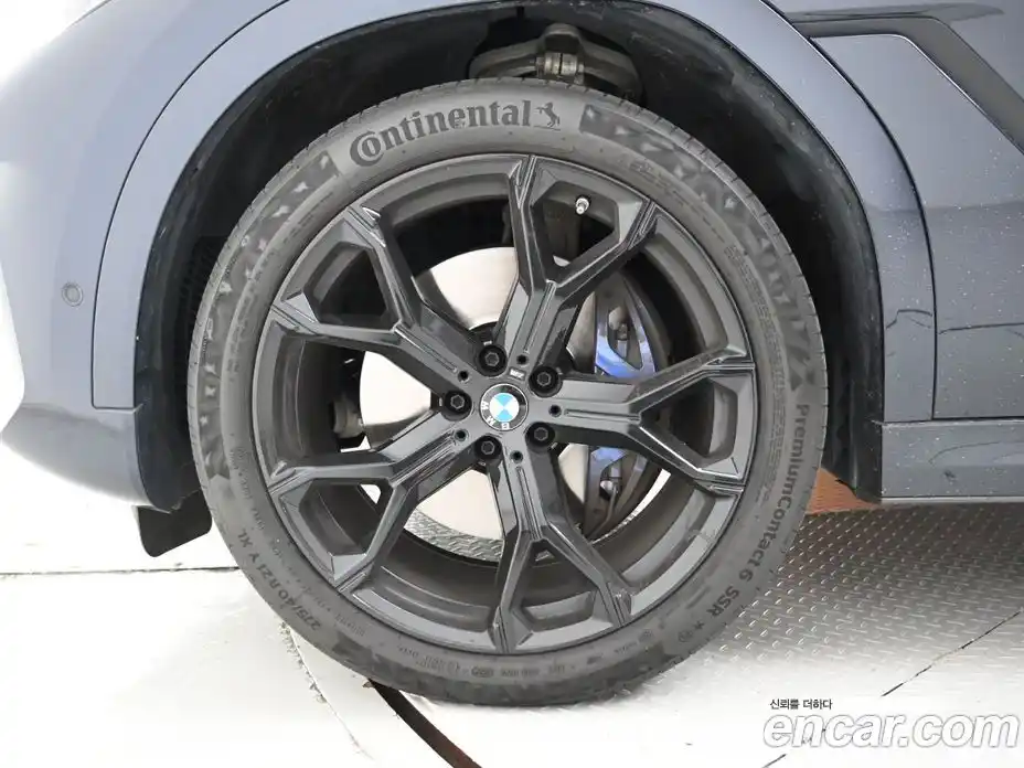 BMW X6 2022 3.0 автомат (гидро), фото 5