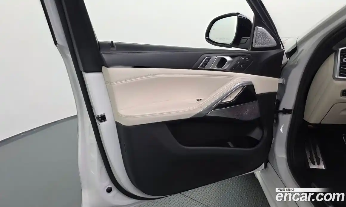 BMW X6 2021 3.0 автомат (гидро), фото 14