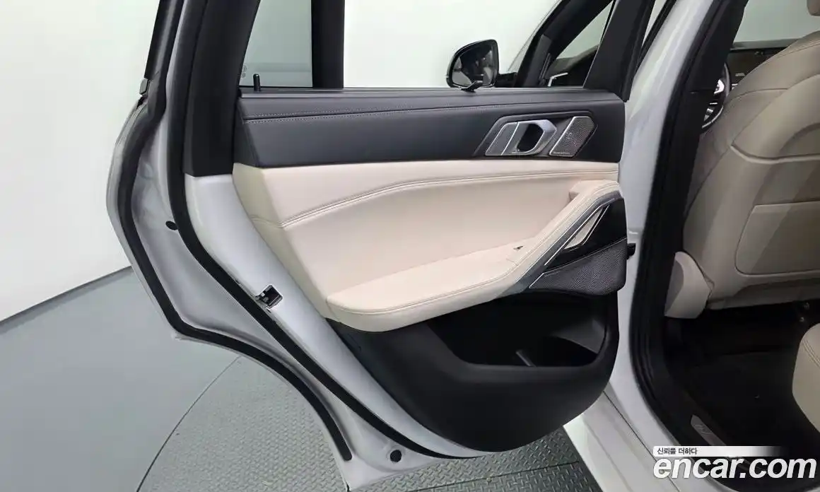 BMW X6 2021 3.0 автомат (гидро), фото 15