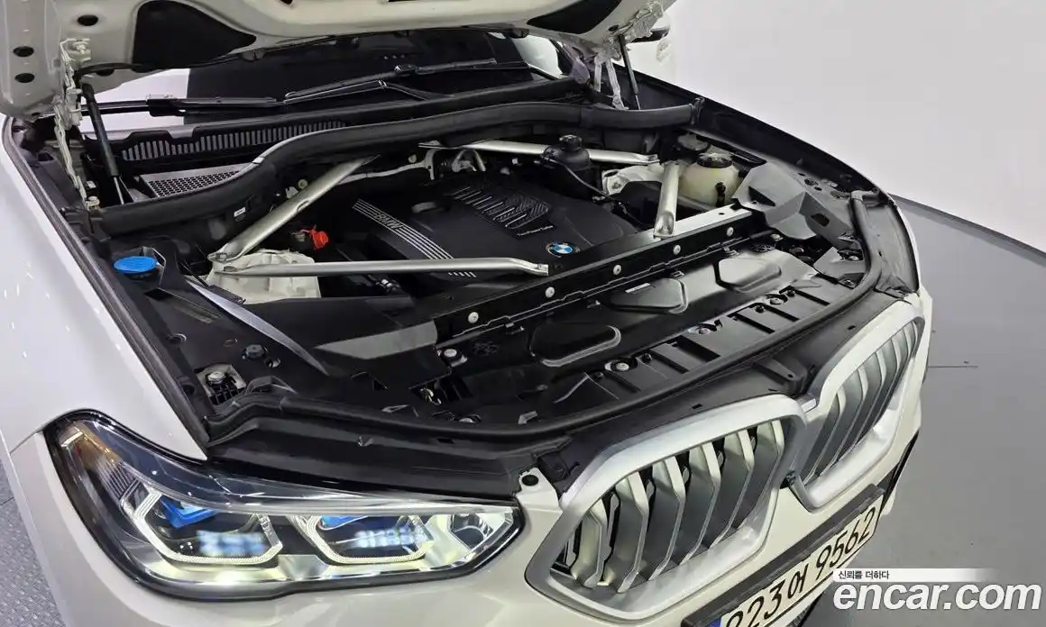 BMW X6 2021 3.0 автомат (гидро), фото 6