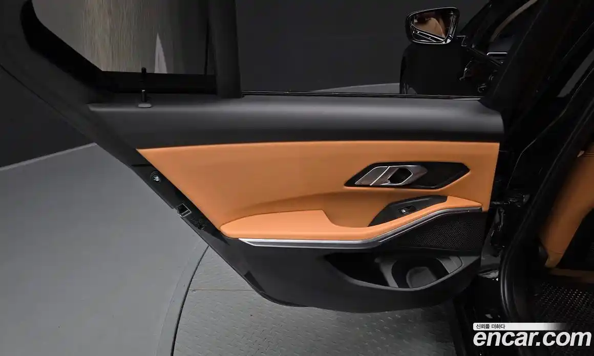 BMW 3 серия 2023 2.0 автомат (гидро), фото 14
