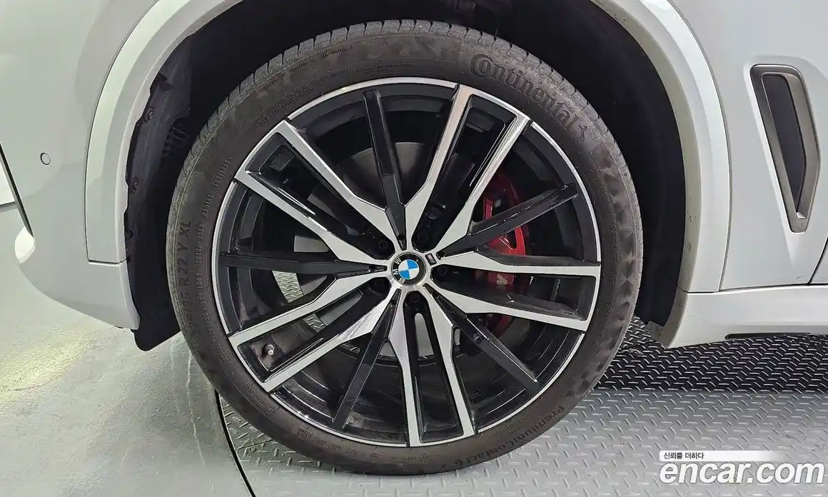 BMW X5 2022 4.4 автомат (гидро), фото 5