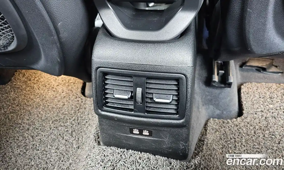 BMW X1 2019 2.0 автомат (гидро), фото 19