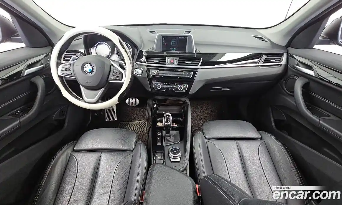 BMW X1 2019 2.0 автомат (гидро), фото 7