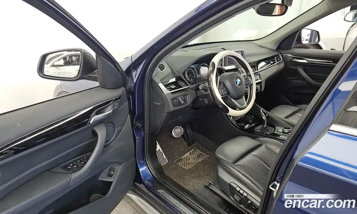 BMW X1 2019 2.0 автомат (гидро), фото 10