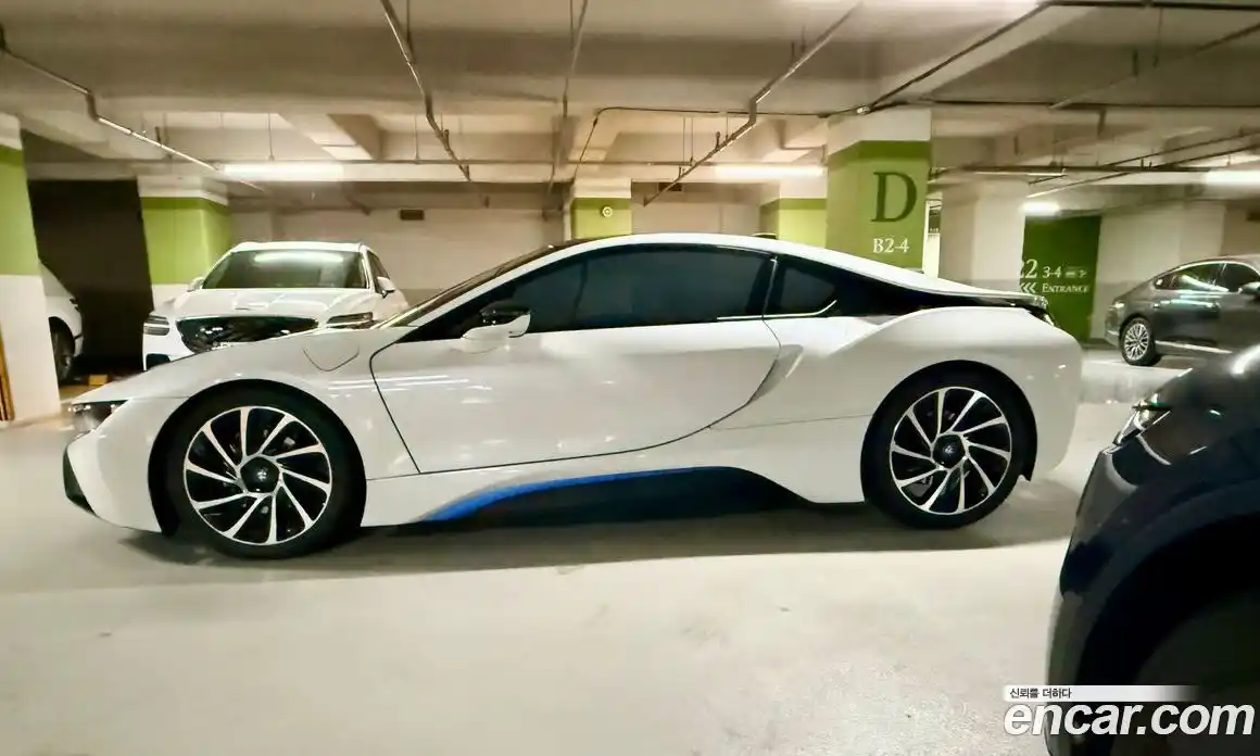 BMW i8 2016 1.5 автомат (гидро), фото 3