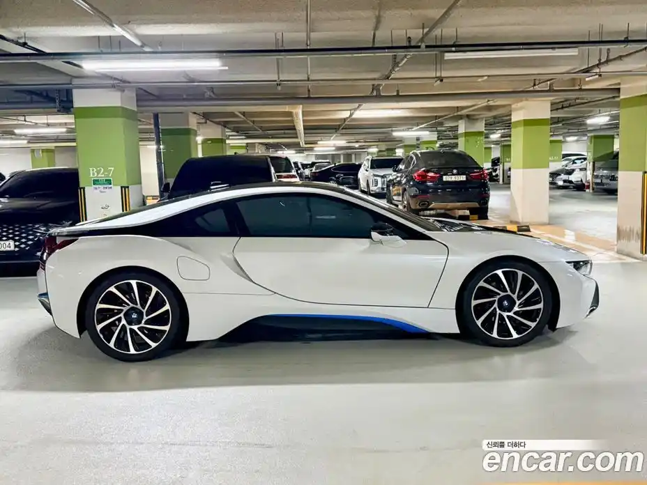 BMW i8 2016 1.5 автомат (гидро), фото 4