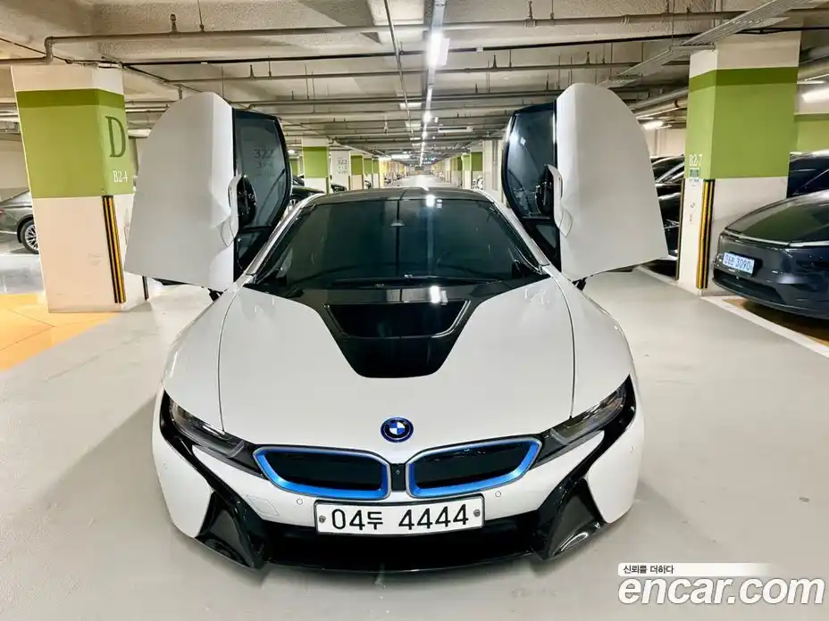 BMW i8 2016 1.5 автомат (гидро), фото 6