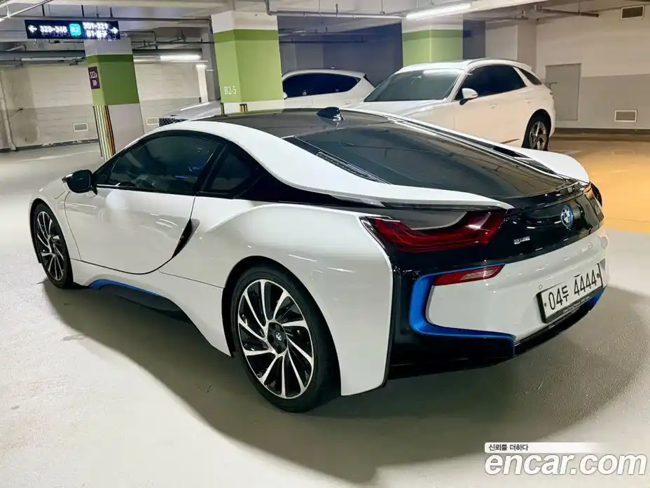 BMW i8 2016 1.5 автомат (гидро), фото 7