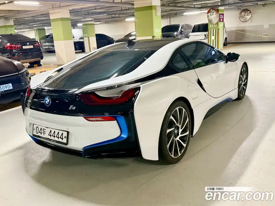 BMW i8 2016 1.5 автомат (гидро), фото 8