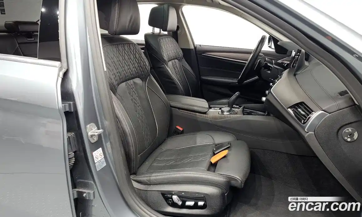 BMW 5 серия 2018 2.0 автомат (гидро), фото 11