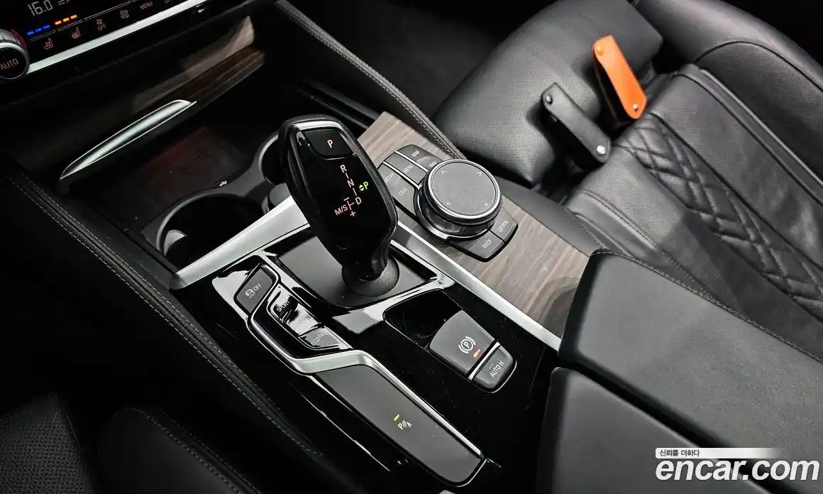 BMW 5 серия 2018 2.0 автомат (гидро), фото 9