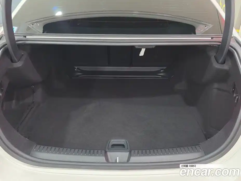 Mercedes-Benz E-Class 2025 2.0 автомат (гидро), фото 18