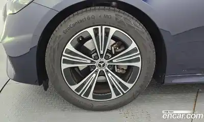 Mercedes-Benz E-Class 2025 2.0 автомат (гидро), миниатюра 5