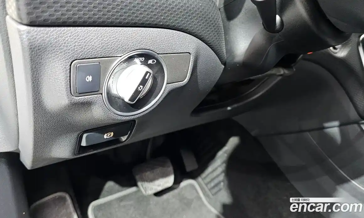 Mercedes-Benz A-Class 2018 1.6 гидро, фото 18 Mercedes-Benz A-Class 2018 1.6 гидро, фото 18