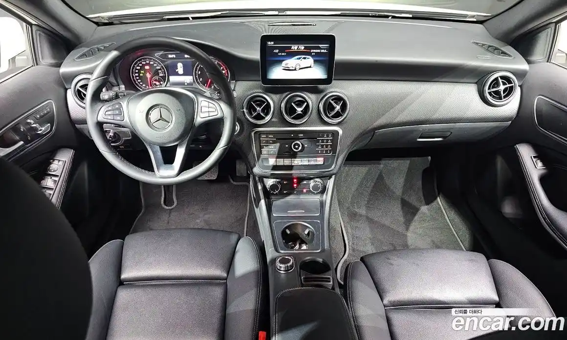 Mercedes-Benz A-Class 2018 1.6 гидро, фото 7 Mercedes-Benz A-Class 2018 1.6 гидро, фото 7