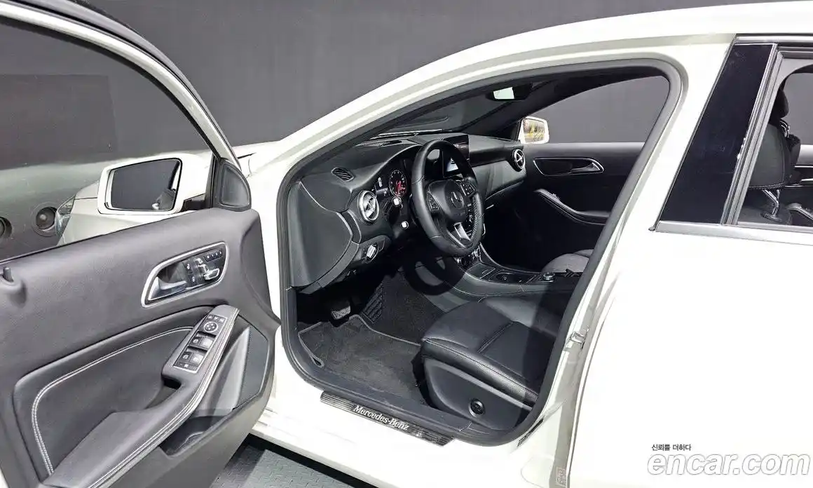 Mercedes-Benz A-Class 2018 1.6 гидро, фото 10 Mercedes-Benz A-Class 2018 1.6 гидро, фото 10