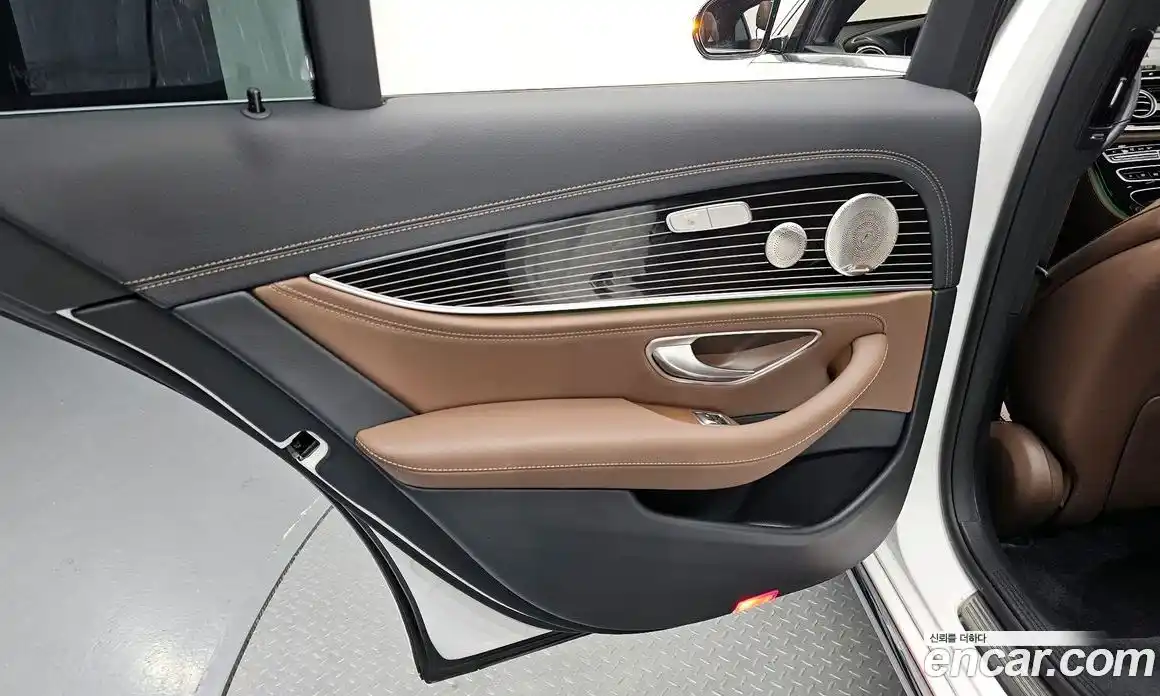 Mercedes-Benz E-Class 2022 3.0 автомат (гидро), фото 14