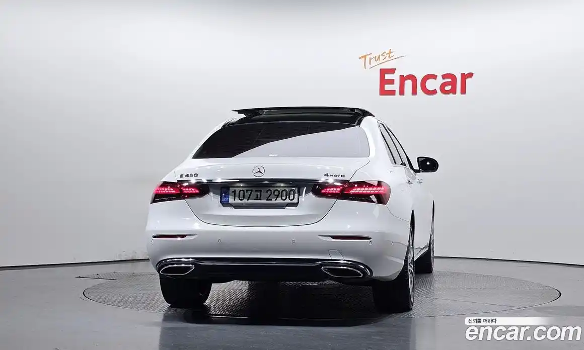 Mercedes-Benz E-Class 2022 3.0 автомат (гидро), фото 3
