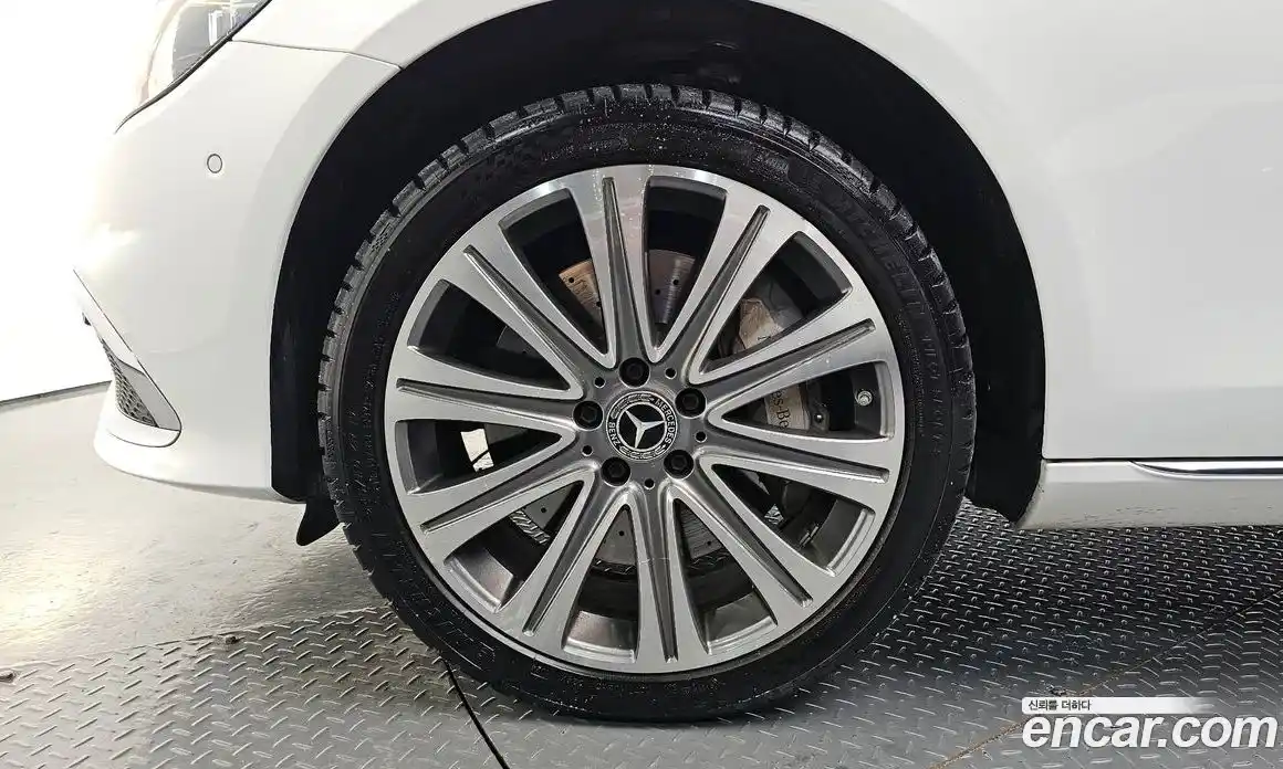 Mercedes-Benz E-Class 2022 3.0 автомат (гидро), фото 4