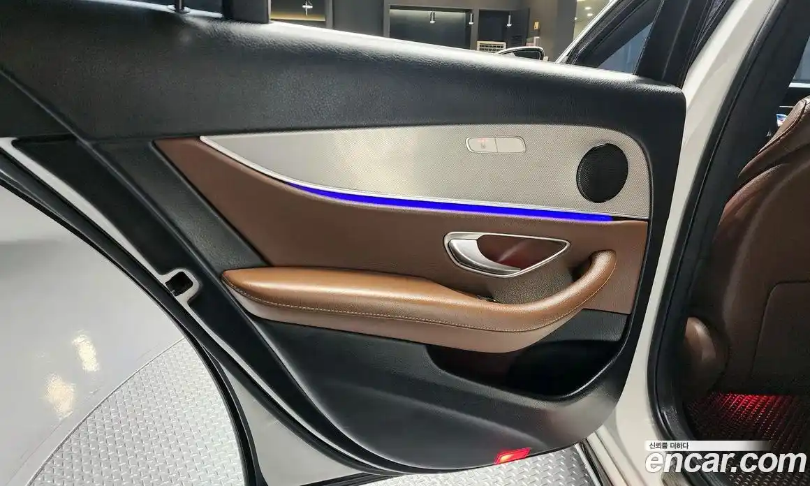 Mercedes-Benz E-Class 2019 2.0 автомат (гидро), фото 17