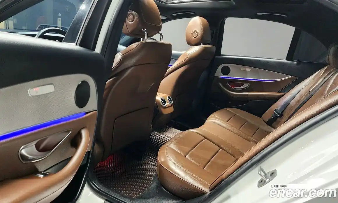 Mercedes-Benz E-Class 2019 2.0 автомат (гидро), фото 21