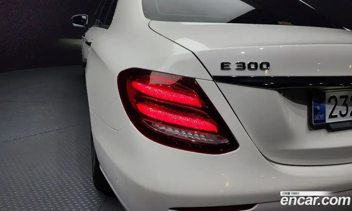 Mercedes-Benz E-Class 2019 2.0 автомат (гидро), фото 26