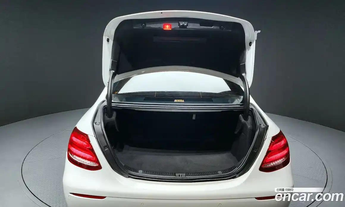 Mercedes-Benz E-Class 2019 2.0 автомат (гидро), фото 28