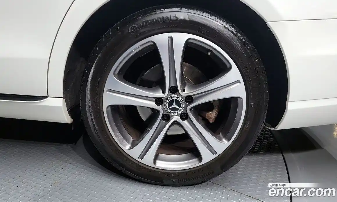 Mercedes-Benz E-Class 2019 2.0 автомат (гидро), фото 29