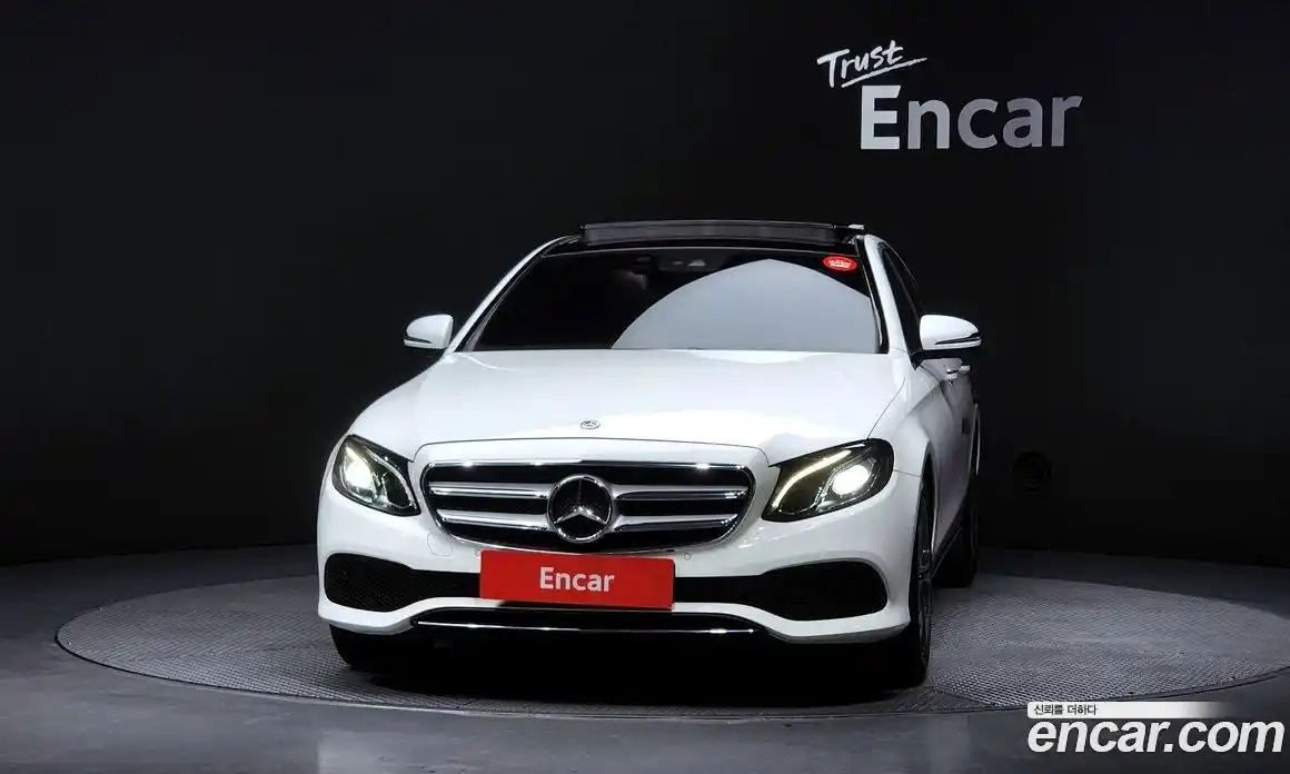 Mercedes-Benz E-Class 2019 2.0 автомат (гидро), фото 3