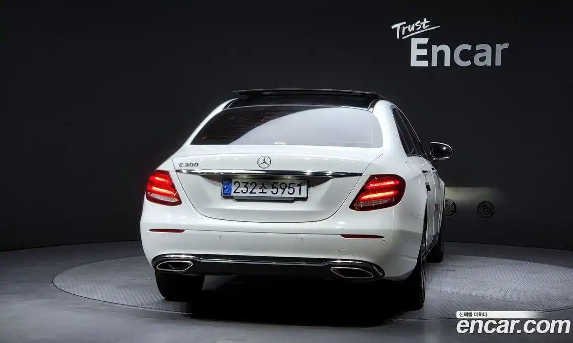 Mercedes-Benz E-Class 2019 2.0 автомат (гидро), фото 5