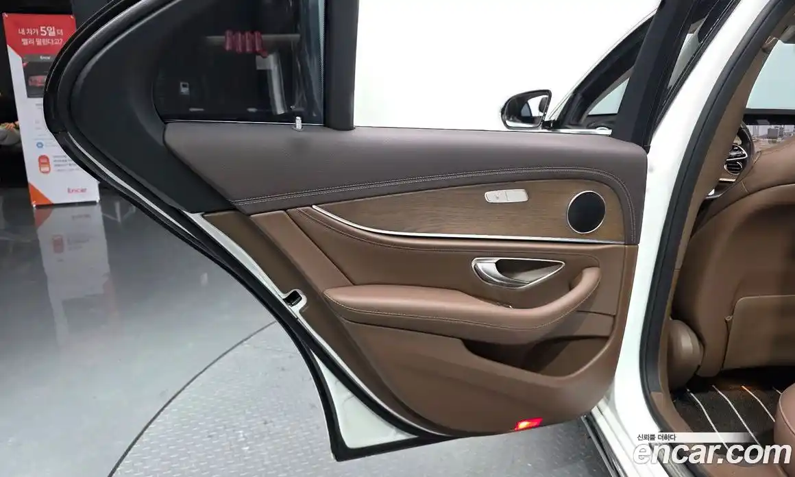 Mercedes-Benz E-Class 2019 1.9 автомат (гидро), фото 14
