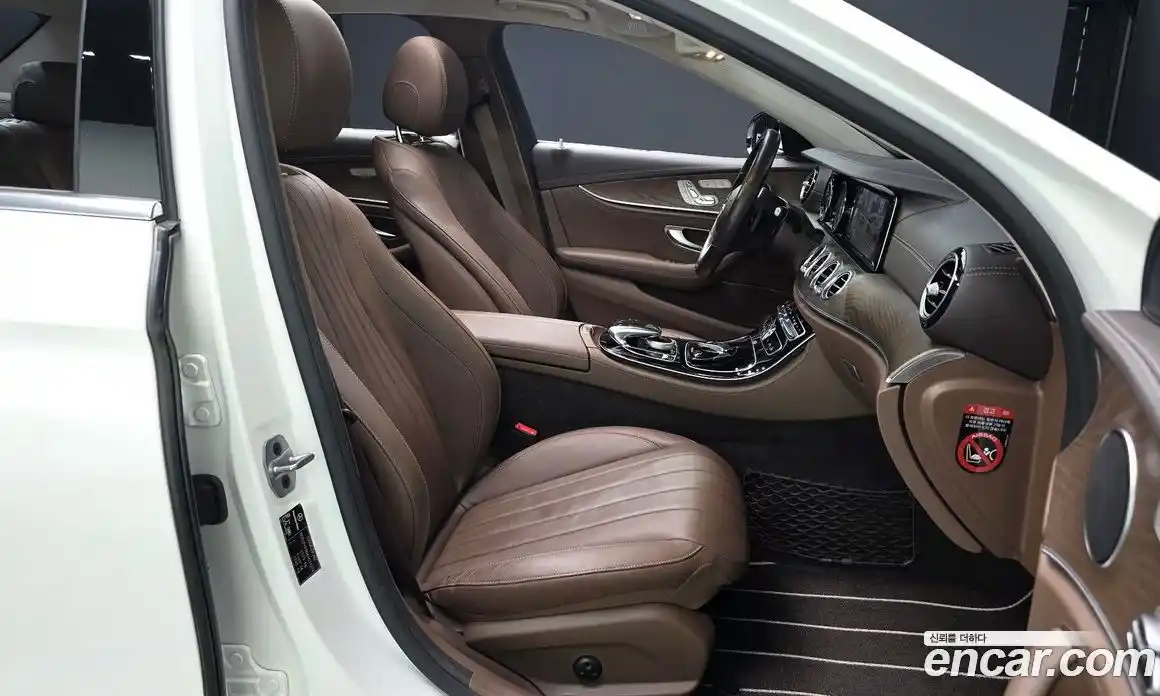 Mercedes-Benz E-Class 2019 1.9 автомат (гидро), фото 15