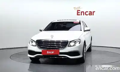 Mercedes-Benz E-Class 2019 1.9 автомат (гидро), миниатюра 2