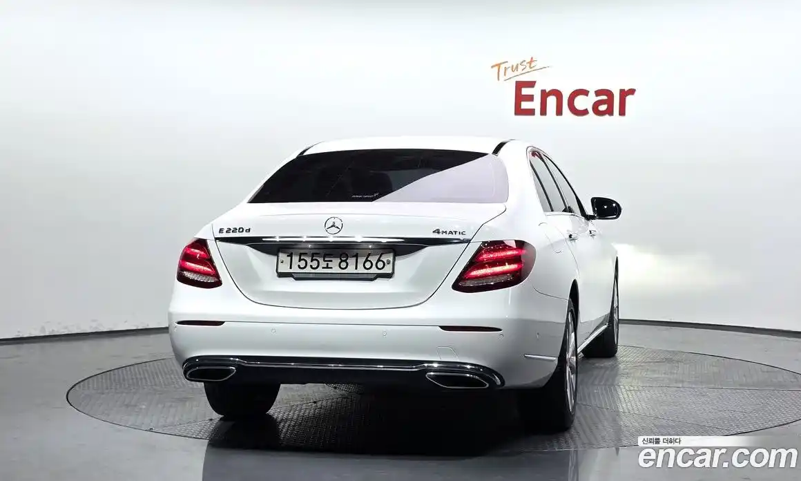 Mercedes-Benz E-Class 2019 1.9 автомат (гидро), фото 3