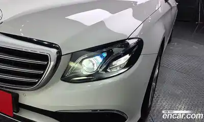 Mercedes-Benz E-Class 2019 1.9 автомат (гидро), миниатюра 7