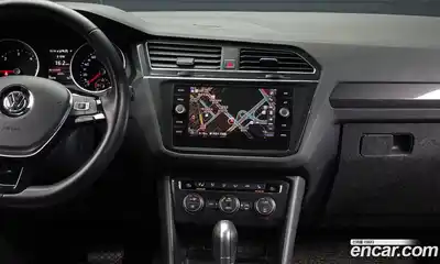 Volkswagen Tiguan 2018 2.0 автомат (гидро), миниатюра 12