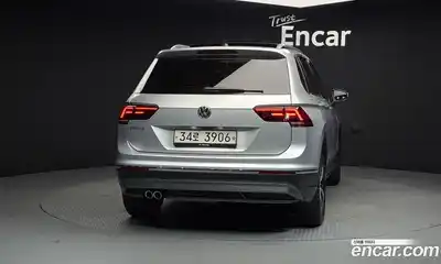 Volkswagen Tiguan 2018 2.0 автомат (гидро), миниатюра 4