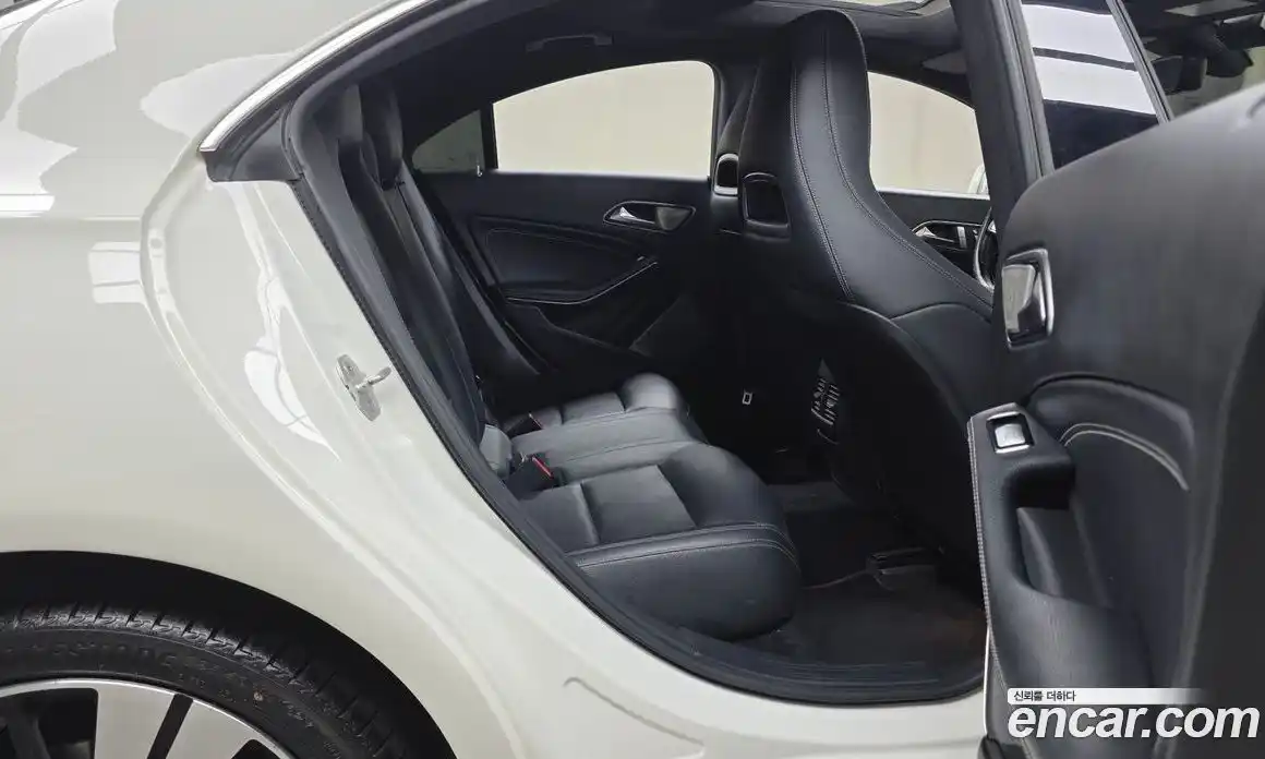 Mercedes-Benz CLA-Class 2017 2.0 гидро, фото 11 Mercedes-Benz CLA-Class 2017 2.0 гидро, фото 11