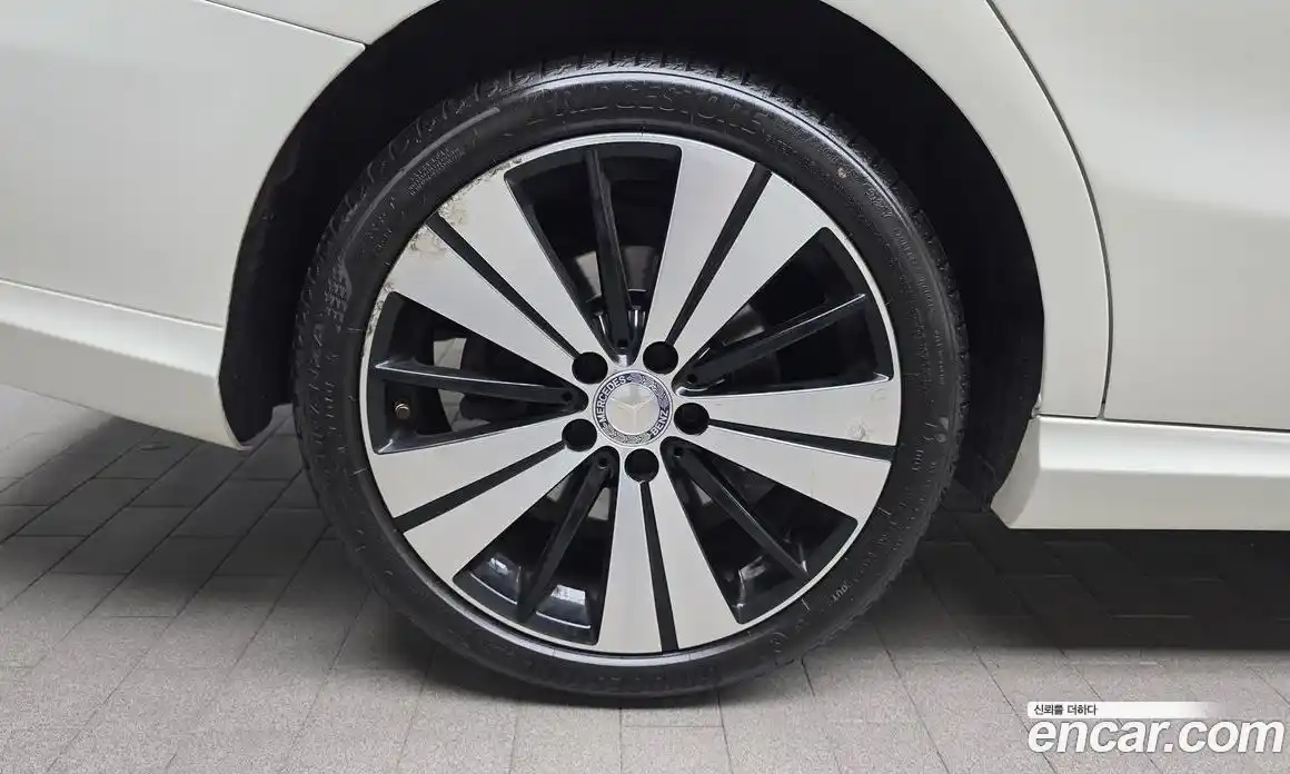 Mercedes-Benz CLA-Class 2017 2.0 гидро, фото 5 Mercedes-Benz CLA-Class 2017 2.0 гидро, фото 5