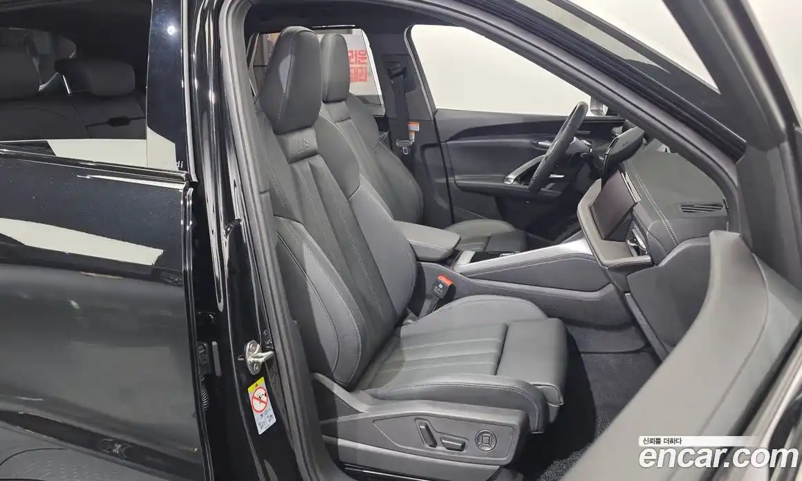 Audi Q5 2025 2.0 автомат (гидро), фото 12
