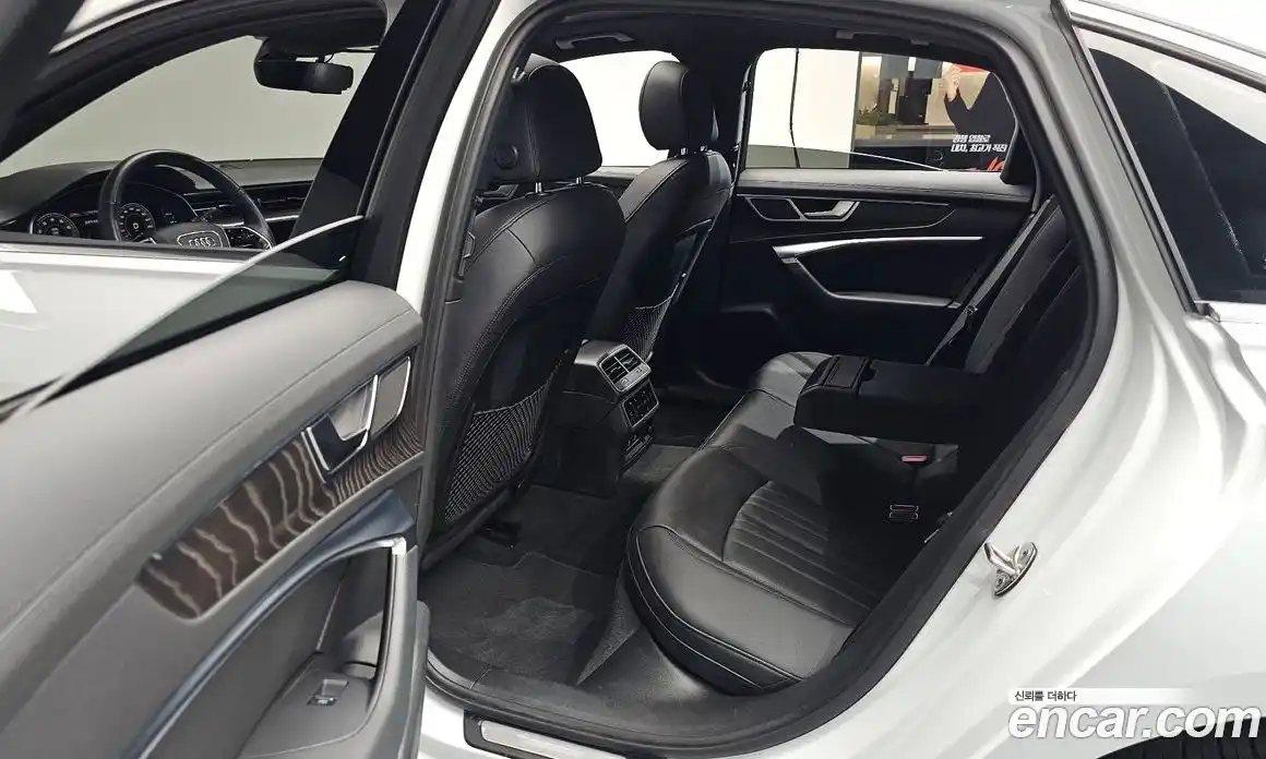 Audi A6 2021 2.0 автомат (гидро), фото 17